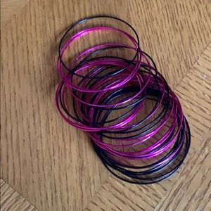 Black and bunk bangles